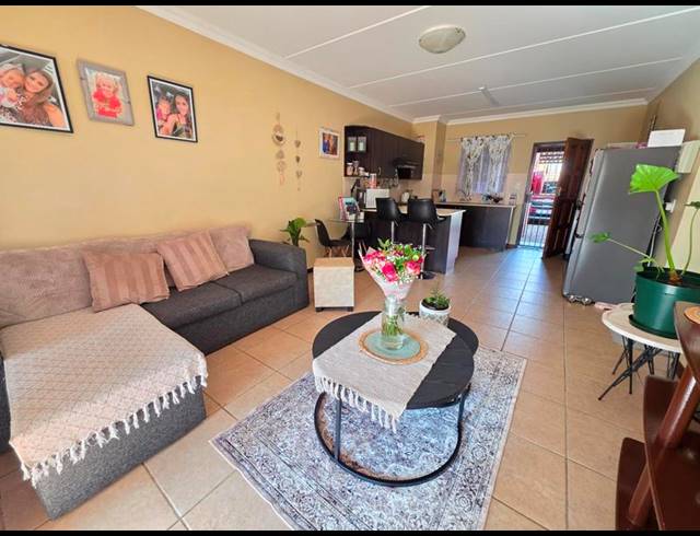 2 BEDROOM PROPERTY TO RENT IN MEYERTON CENTRAL